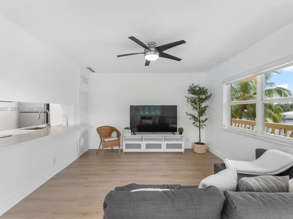 815 Middle River Dr APT 218, Fort Lauderdale, FL 33304