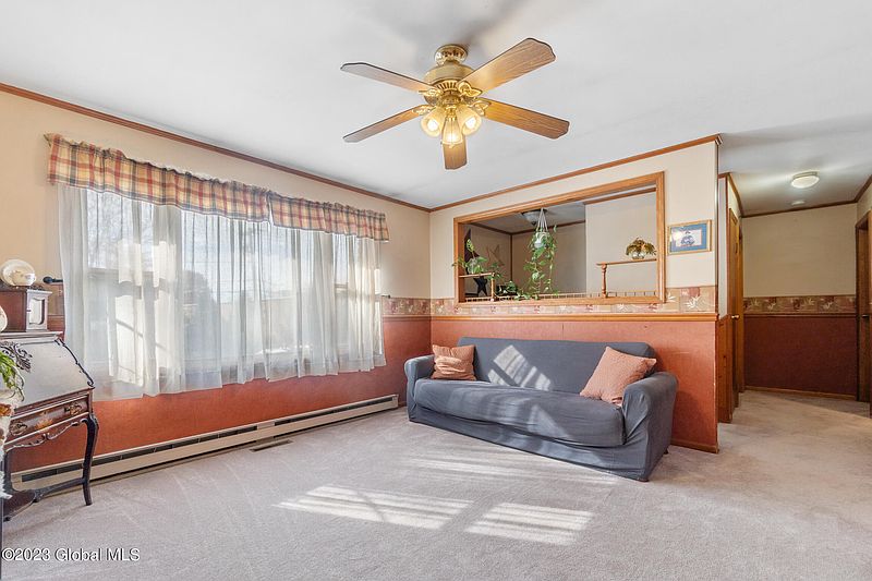 4th image of 10 Magee Drive