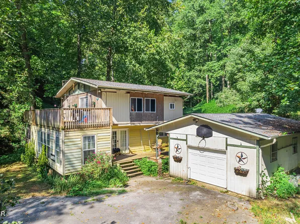3176 N Clear Fork Rd, Sevierville, TN 37862