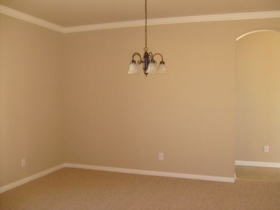 2nd image of 2200 Oak Vly
