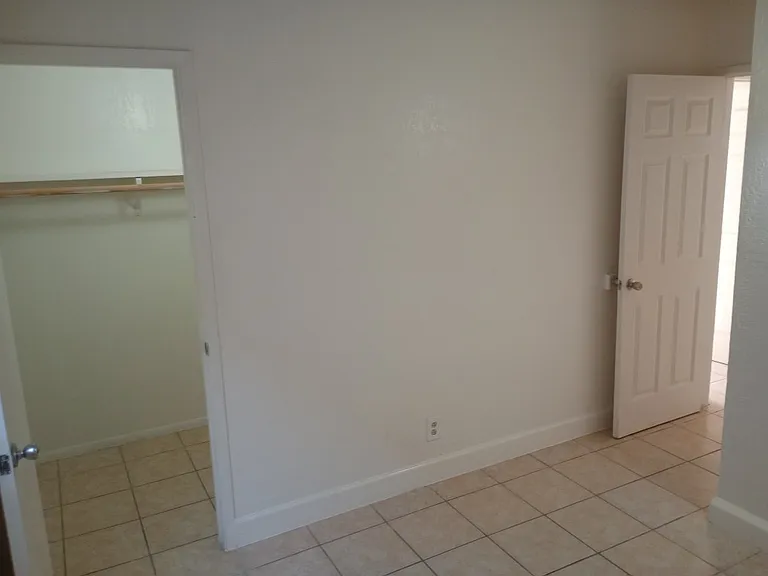 401 N D St #11 — Photo 10