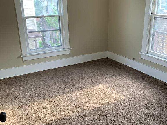 2nd image of 809 Brown Ave NW