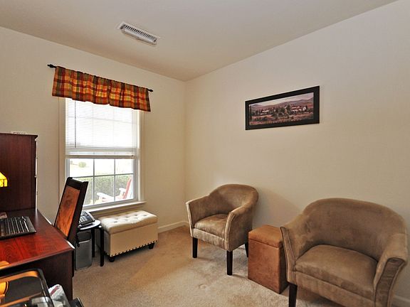 3rd image of 7920 Ponderosa Pine Ln