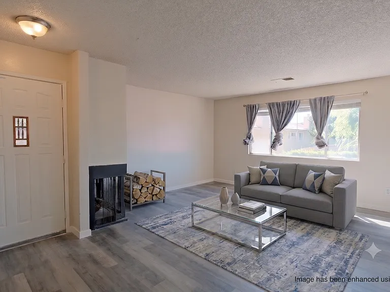 505 Mission Pl — Photo 9