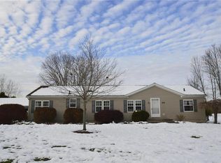 5670 Martz Rd, Farmington, NY 14425