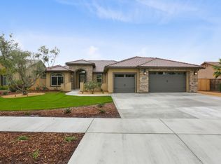 4033 W Lark Ave, Visalia, CA 93291