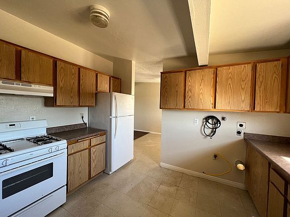 4th image of 312 Sahara Dr