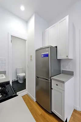 Rented by Aether Property Group | media 5