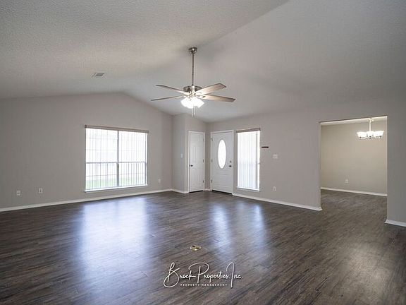 5th image of 355 Mirabelle Dr