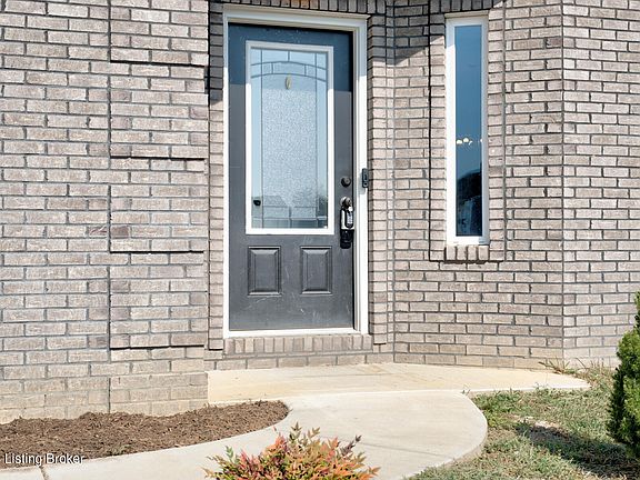 2nd image of 90 Berkshire Ave