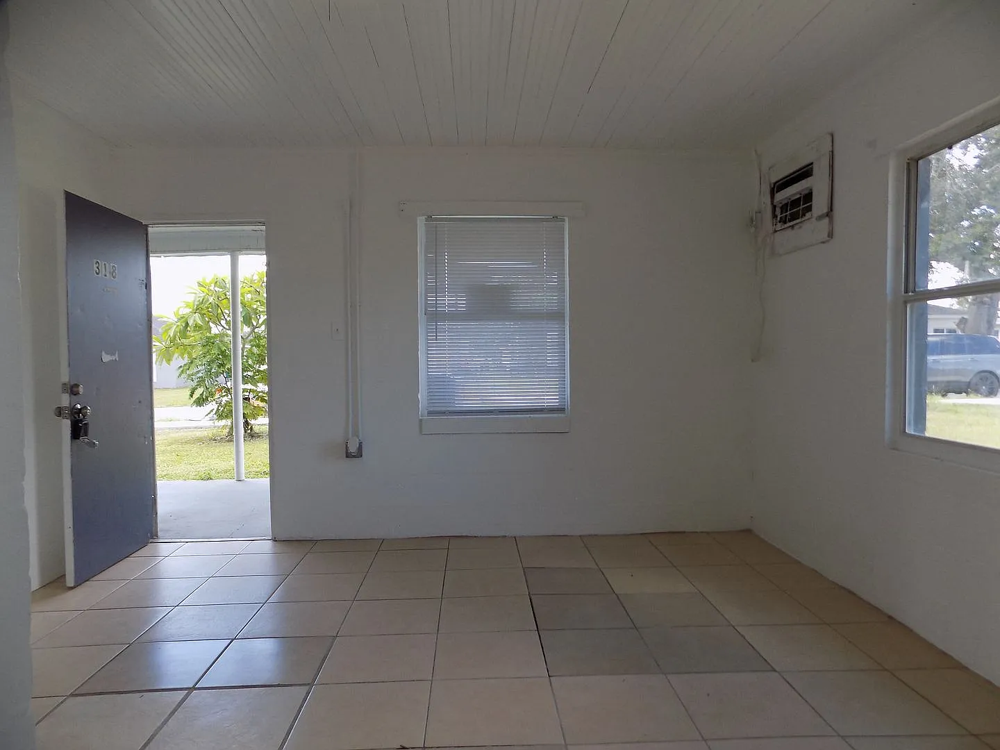 Studio For Rent at 318 Pearl St. Lake Wales, Fl. 33853 — Photo 4