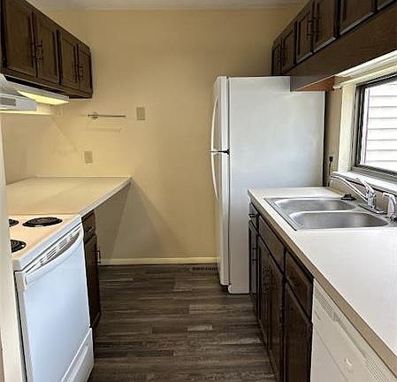 2nd image of 123 Orchard Dr APT B