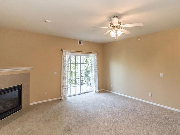 3rd image of 6255 Beechtree Dr Unit 3206