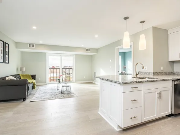 450 American Legion Hwy #506, Revere, MA 02151