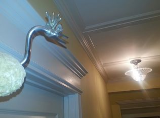 109 S 4th St, St Charles, IL 60174