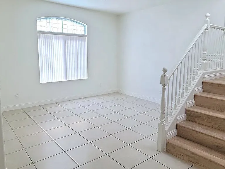 1022 Lone Pine River Ave — Photo 10