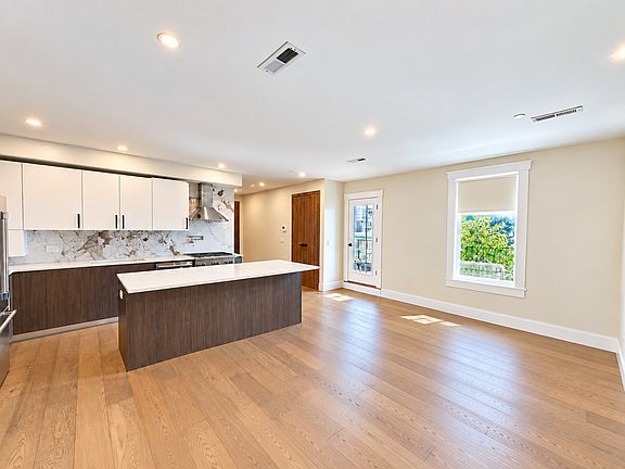 2nd image of 270 Paris St #2