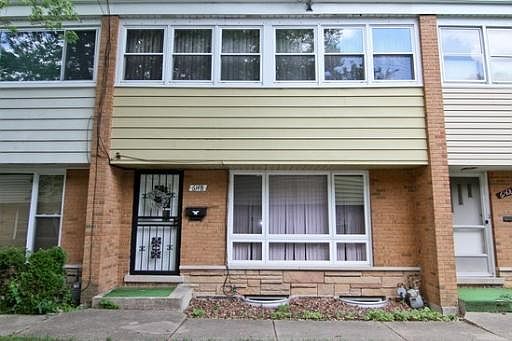 1st image of 614 E North Broadway St APT B