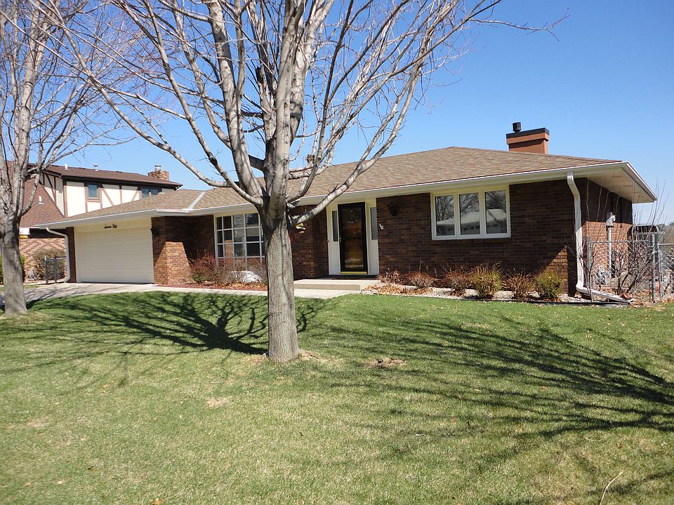 1650 plainview ave