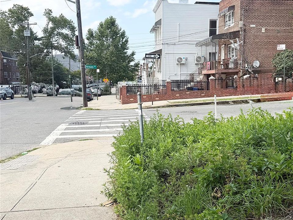 2nd image of 846 Olmstead Avenue
