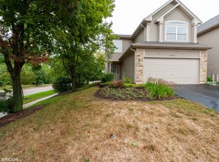 8001 Sierra Woods Ln UNIT 8001, Carpentersville, IL
