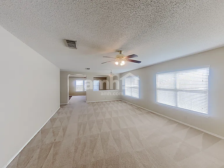 7310 Cortland Crk — Photo 5