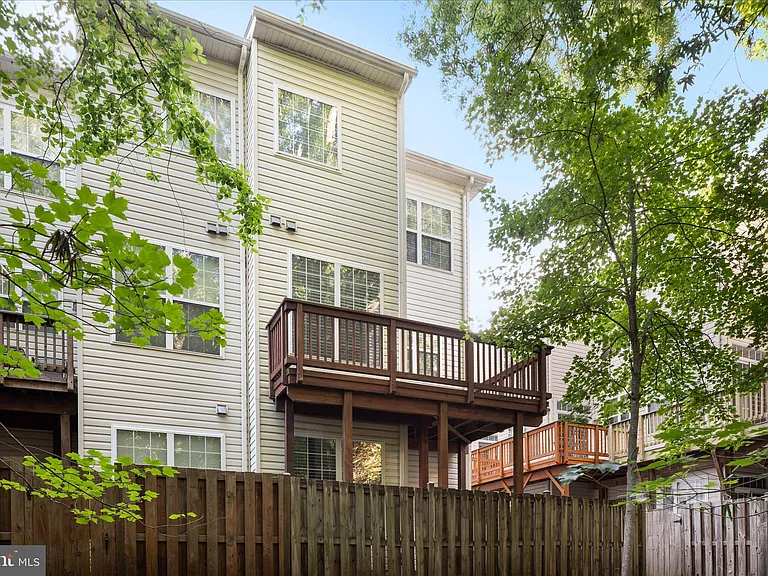 7579 Great Swan Ct — Photo 32