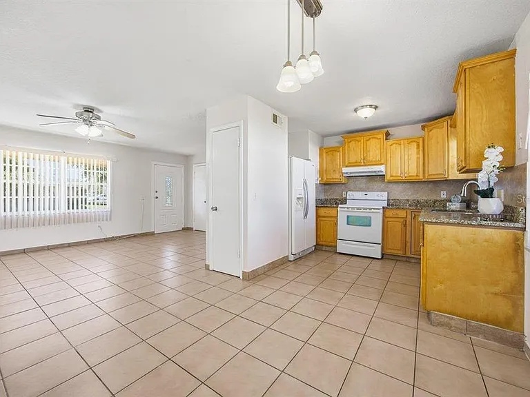5681 Tulip Ave — Photo 9