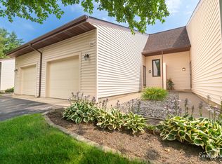 2746 Stonebluff Dr SW #102, Wyoming, MI