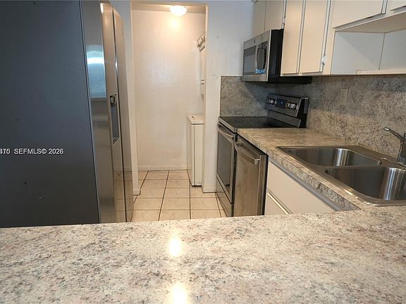 5th image of 5201 Orduna Dr APT 12