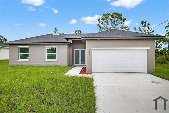 4 bed, $2,300 — Photo 2