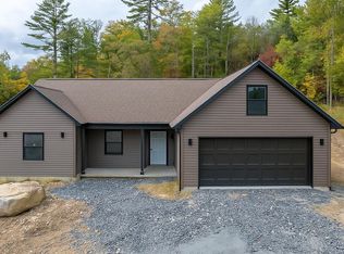 105 Ridgecrest Ln, Milford, PA 18337