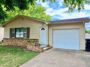 1304 Picotte St, Yankton, SD 57078
