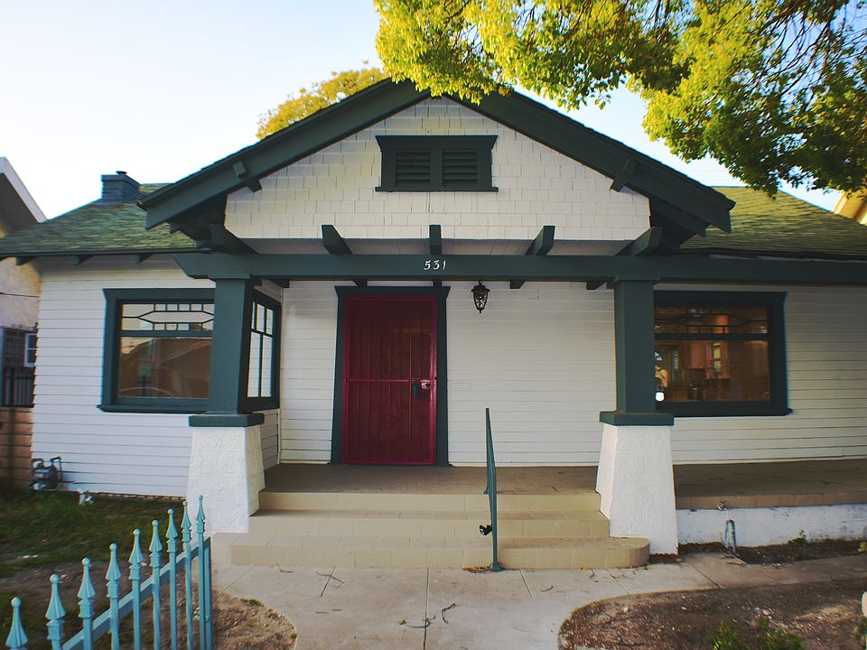 1st image of 531 W 49th Pl