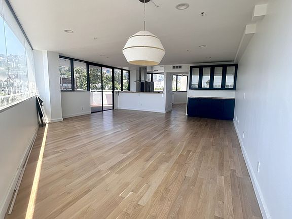 2nd image of 8704 Santa Monica Blvd Ph 1