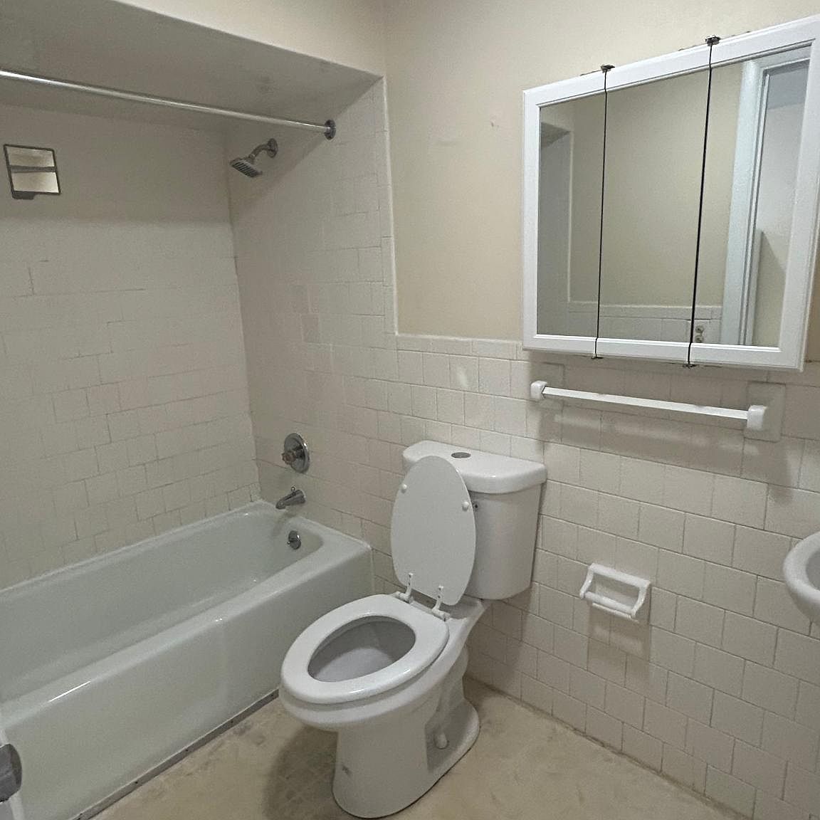 217 Walcott St 2, Pawtucket, RI 02860 Zillow