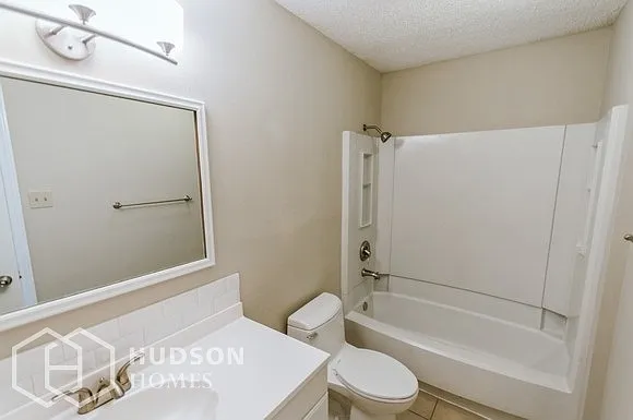 330 Bryant Ln — Photo 11