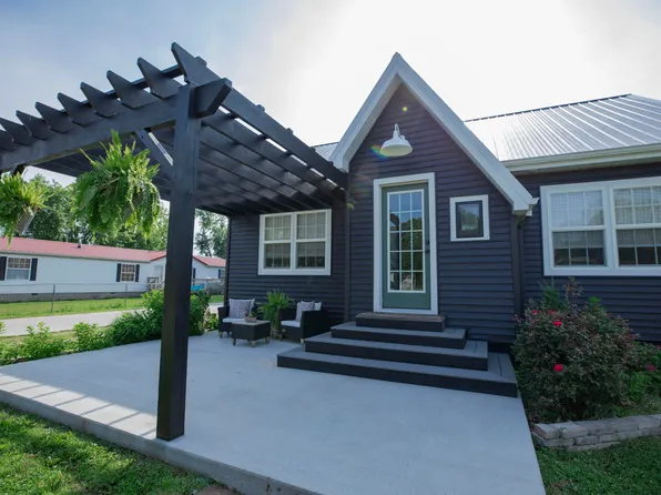 600 South Street, Stockton, MO 65785