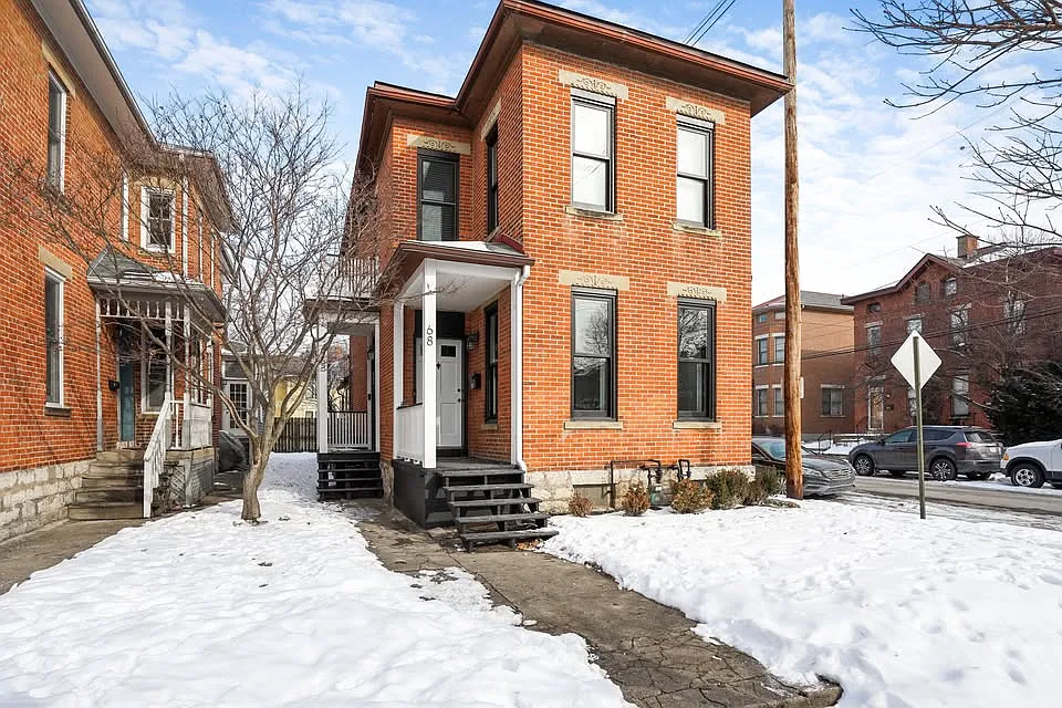 68 E Hubbard Ave #1