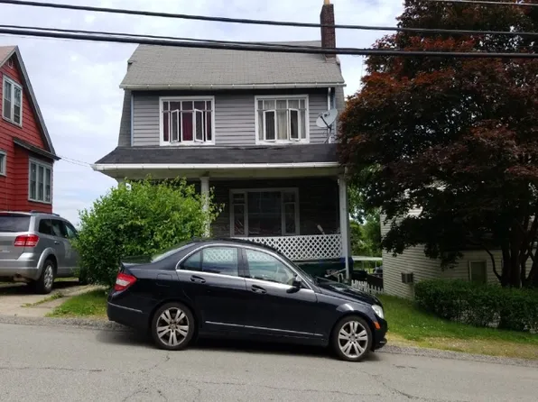 3323 Duquesne Ave, West Mifflin, PA 15122