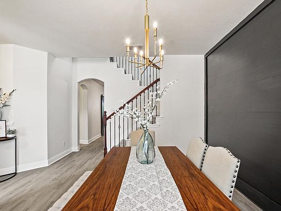 3rd image of 1509 Waterfall Ln