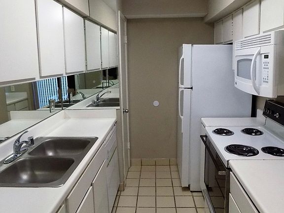 5th image of 3910 McDuffie St APT 9