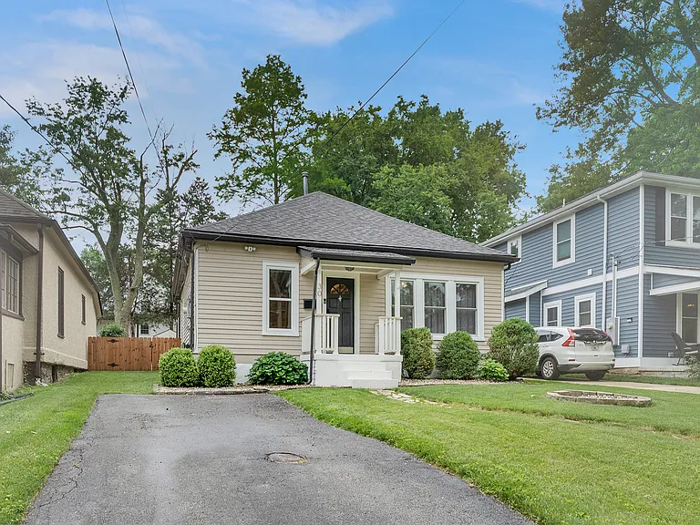 30 W Jackson Rd — Photo 3
