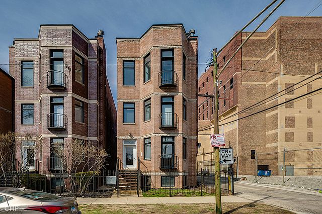 1st image of 2414 W Cortez St APT 3