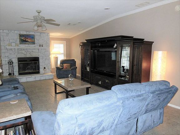 3rd image of 1669 Deverly Dr
