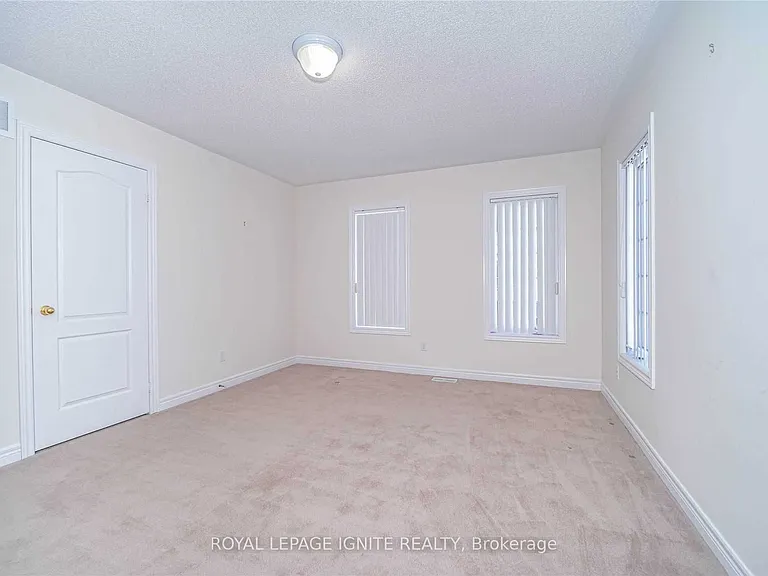 26 Ironshield Dr #UPPER — Photo 27