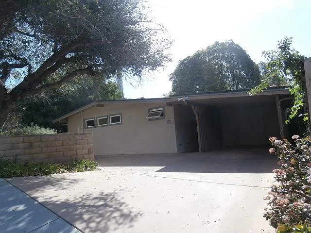 2542 Crescent Ave — Photo 12