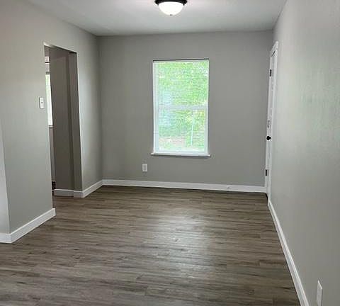 3rd image of 919 Stetson Ave #919