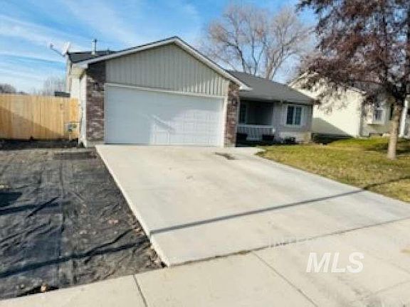 2nd image of 67 S Babbling Brook Way