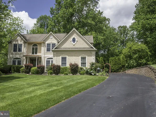 22 Taylors Mill Ln, Wilmington, DE 19808